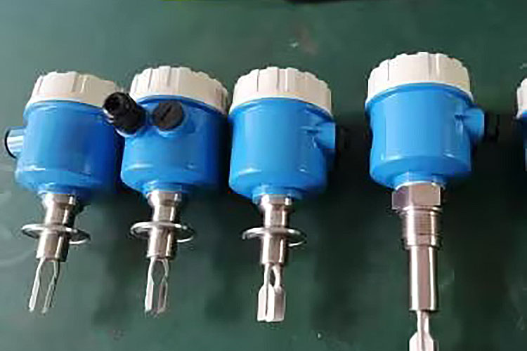 液位開關(guān)帶負(fù)載吸合后打不開是什么原因？